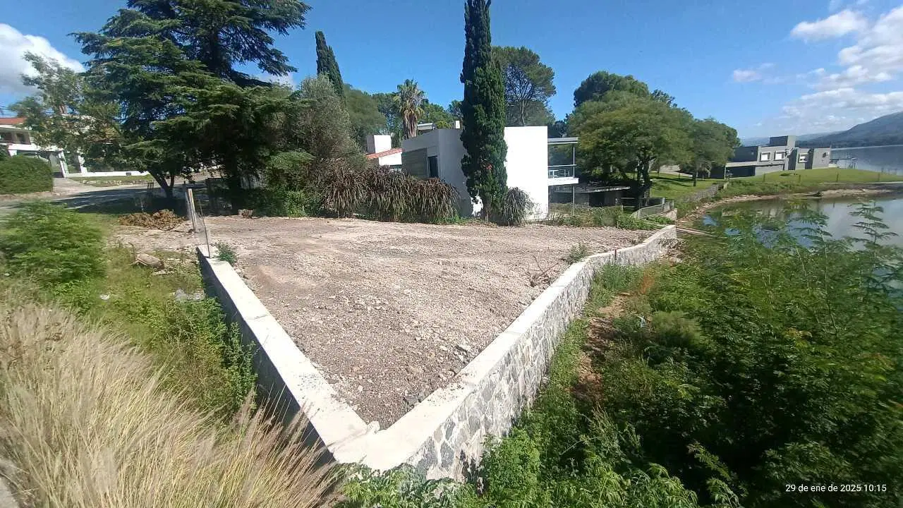 Lote con bajada al Lago 2