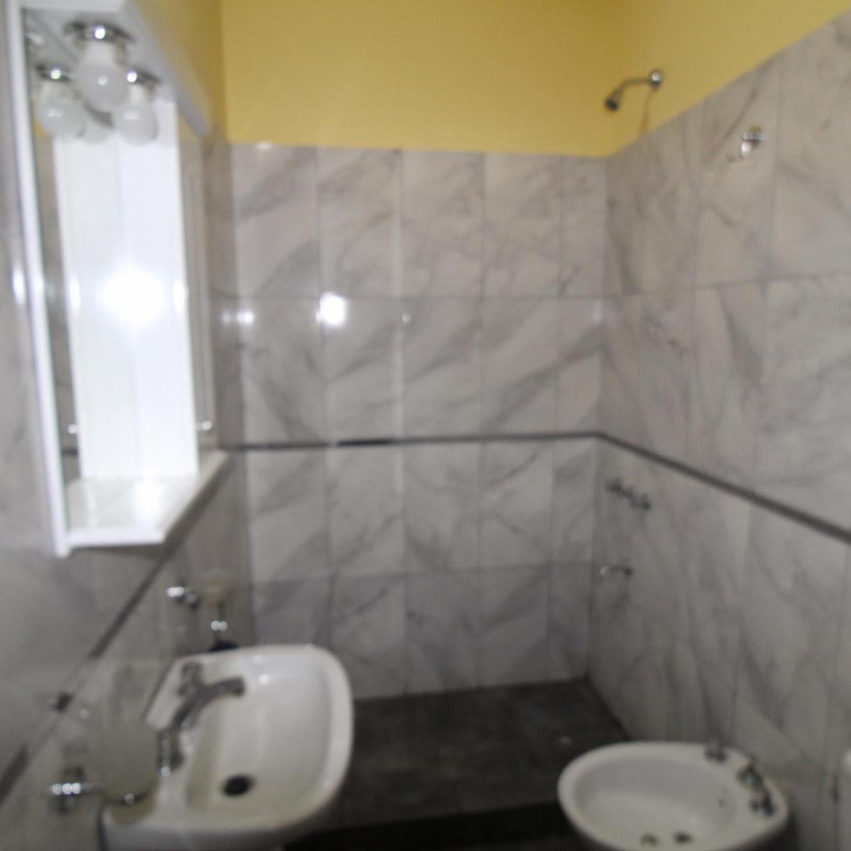 Departamento 2 Amb. Planta Alta - Hurlingham 3