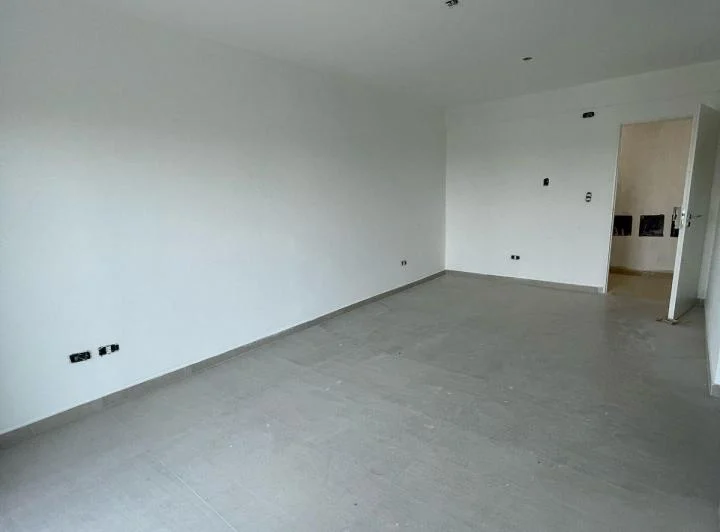 OFICINA COMERCIAL EN ALQUILER- ZONA CENTRICA 5
