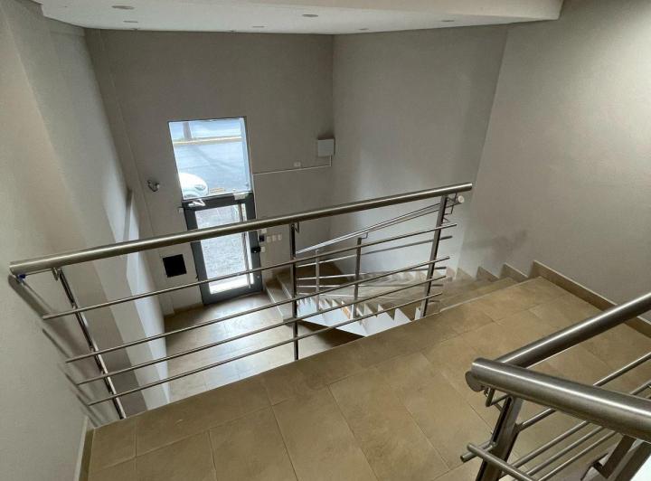 OFICINA COMERCIAL EN ALQUILER- ZONA CENTRICA 2
