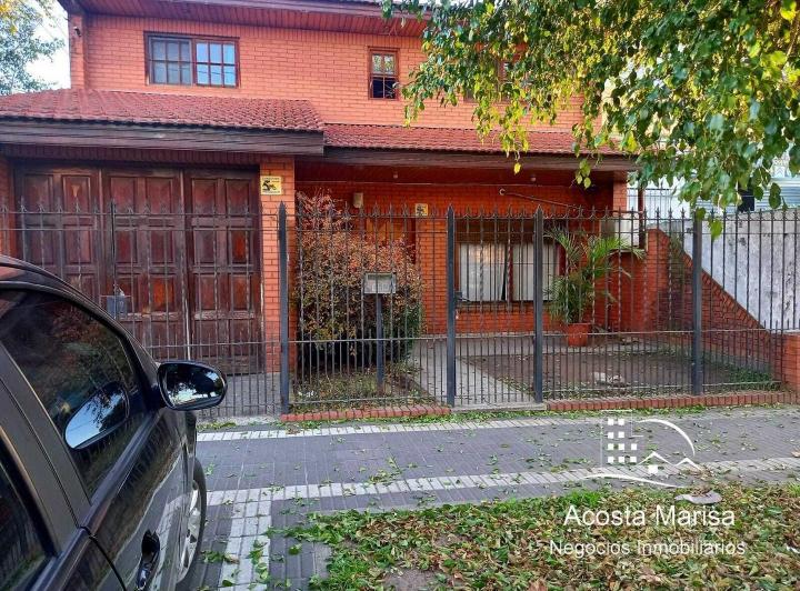 Hermoso Chalet de 4 ambientes, ambientes amplios !! 5