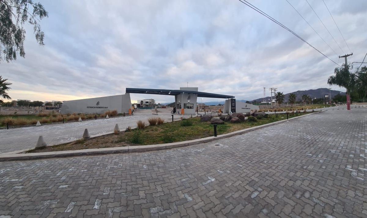 Forza Vende - Lote B° Estancia Romero Day 647 m² 3