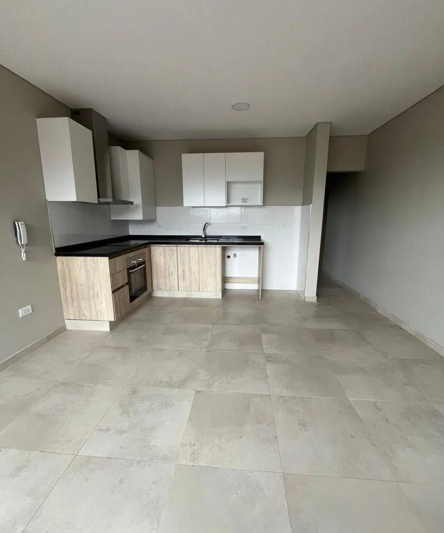 FORZA ALQUILA - DEPARTAMENTO A ESTRENAR CATEGORIA, UN DORM, BALCON, COCHERA, SUM. 5