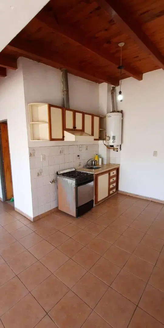 FORZA ALQUILA - DEPARTAMENTO DOS HABITACIONES, TERRAZA, GODOY CRUZ 5