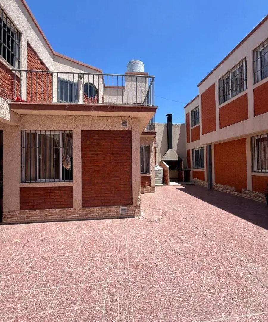 FORZA ALQUILA - DUPLEX TRES HAB, DOS BAÑOS, TERRAZA, COCHERA. LAS HERAS 2