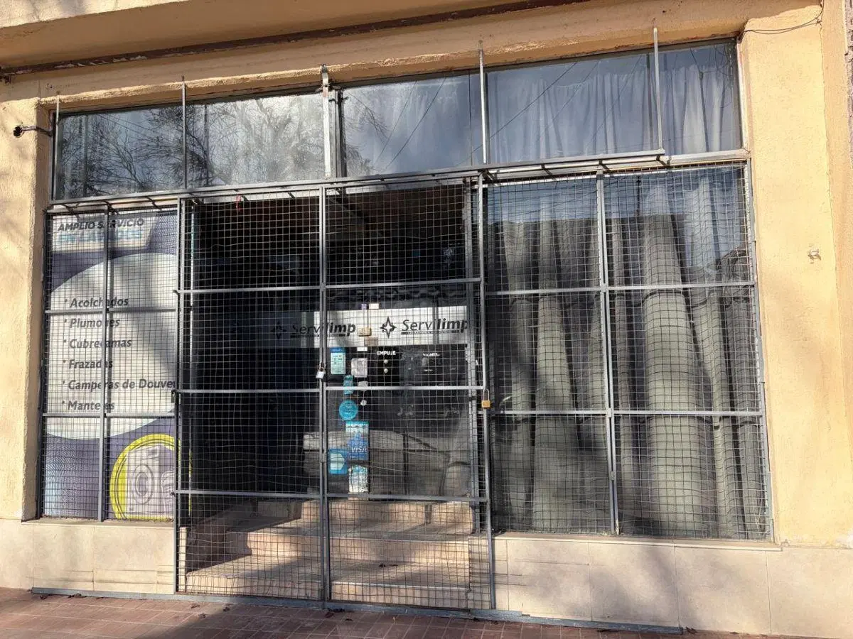 FORZA ALQUILA - LOCAL COMERCIAL 100M2 CALLE SAAVEDRA, A DOS CUADRAS DE COSTANERA 2
