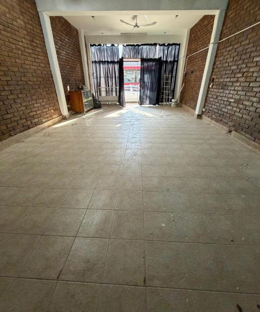 Foto de FORZA ALQUILA - LOCAL COMERCIAL EN SAN JOSE, GLLEN. A DOS CUADRAS DE CIUDAD, imagen 2