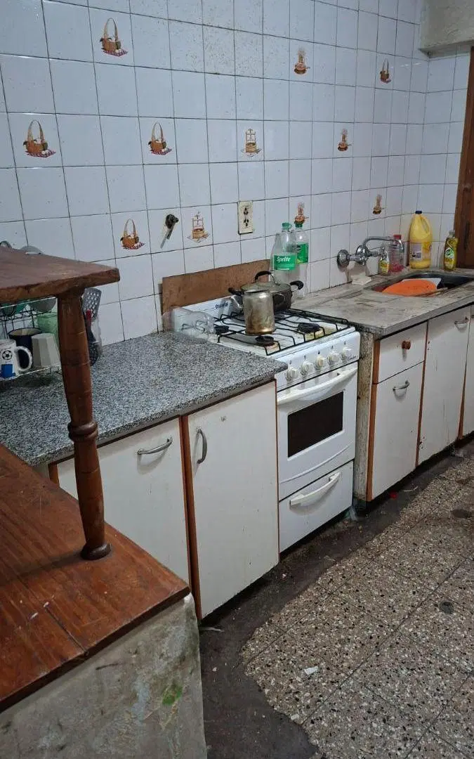 ALQUILER - CASA APTA USO COMERCIL Y/O PROFECIONAL - JUJUY 350 1