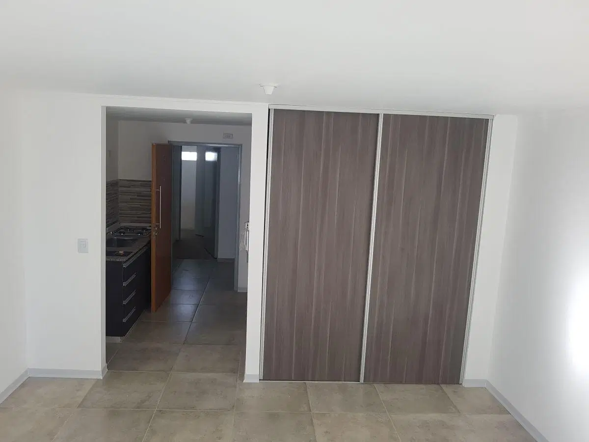 ALQUILER MONOAMBIENTE - SANTA FE N° 899 - NQN CAP 3