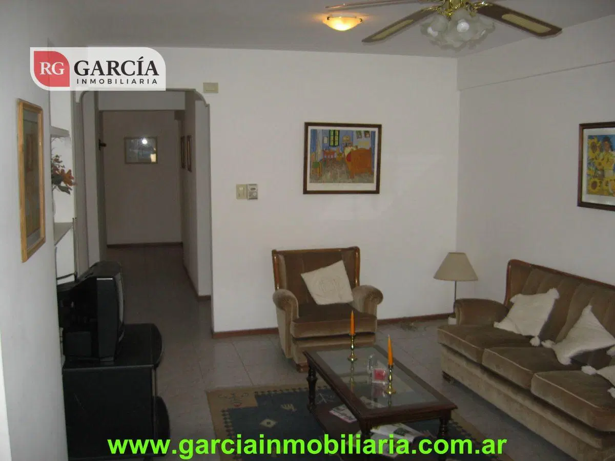VENTA PISO EXCELENTE UBICACIÓN - APTO A CRÉDITO - MENDOZA N° 12 - NQN CAP 3