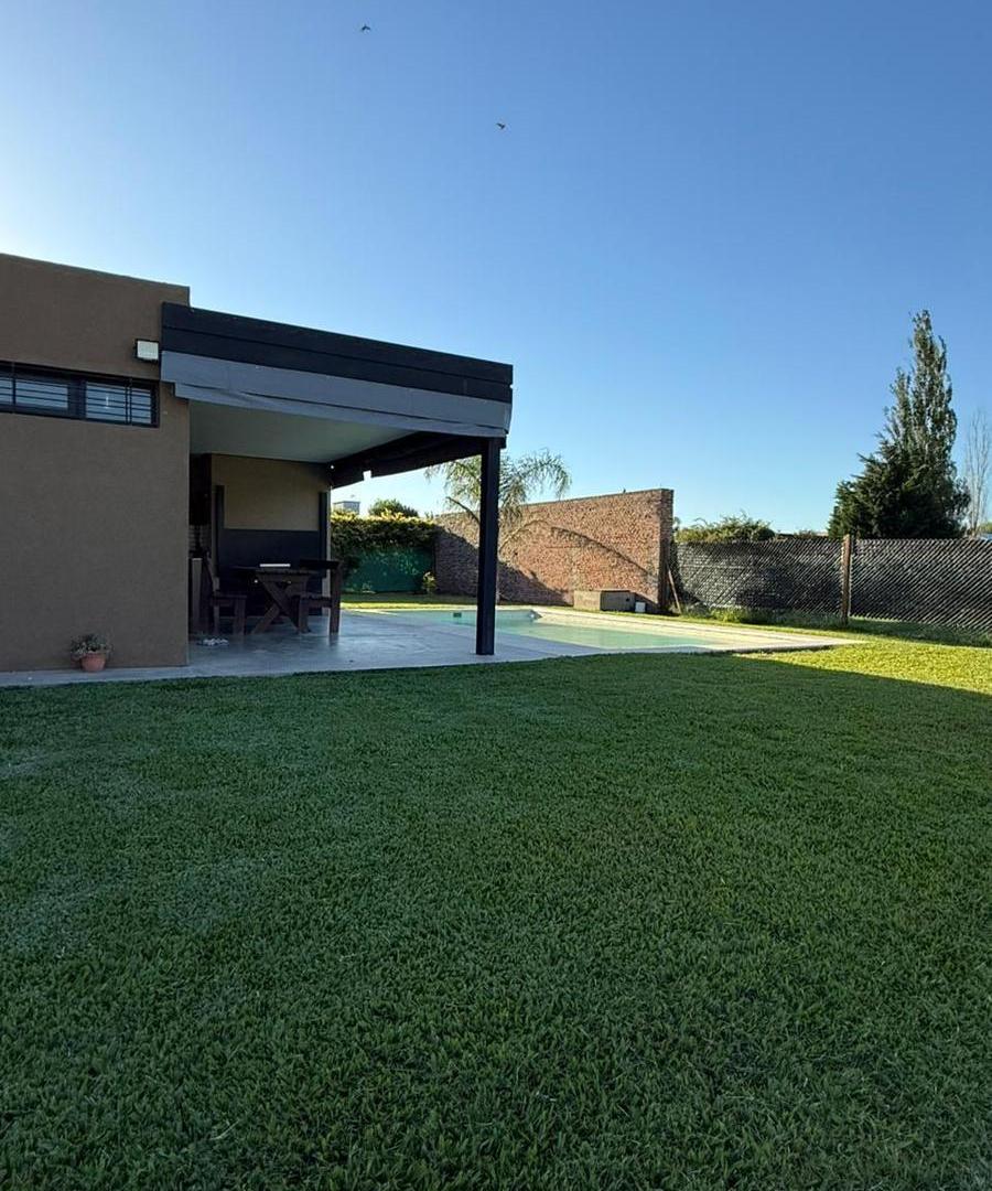 Foto de ALQUILER TEMPORARIO - FUNESCITY - PISCINA Y PARRILLERO, imagen 2