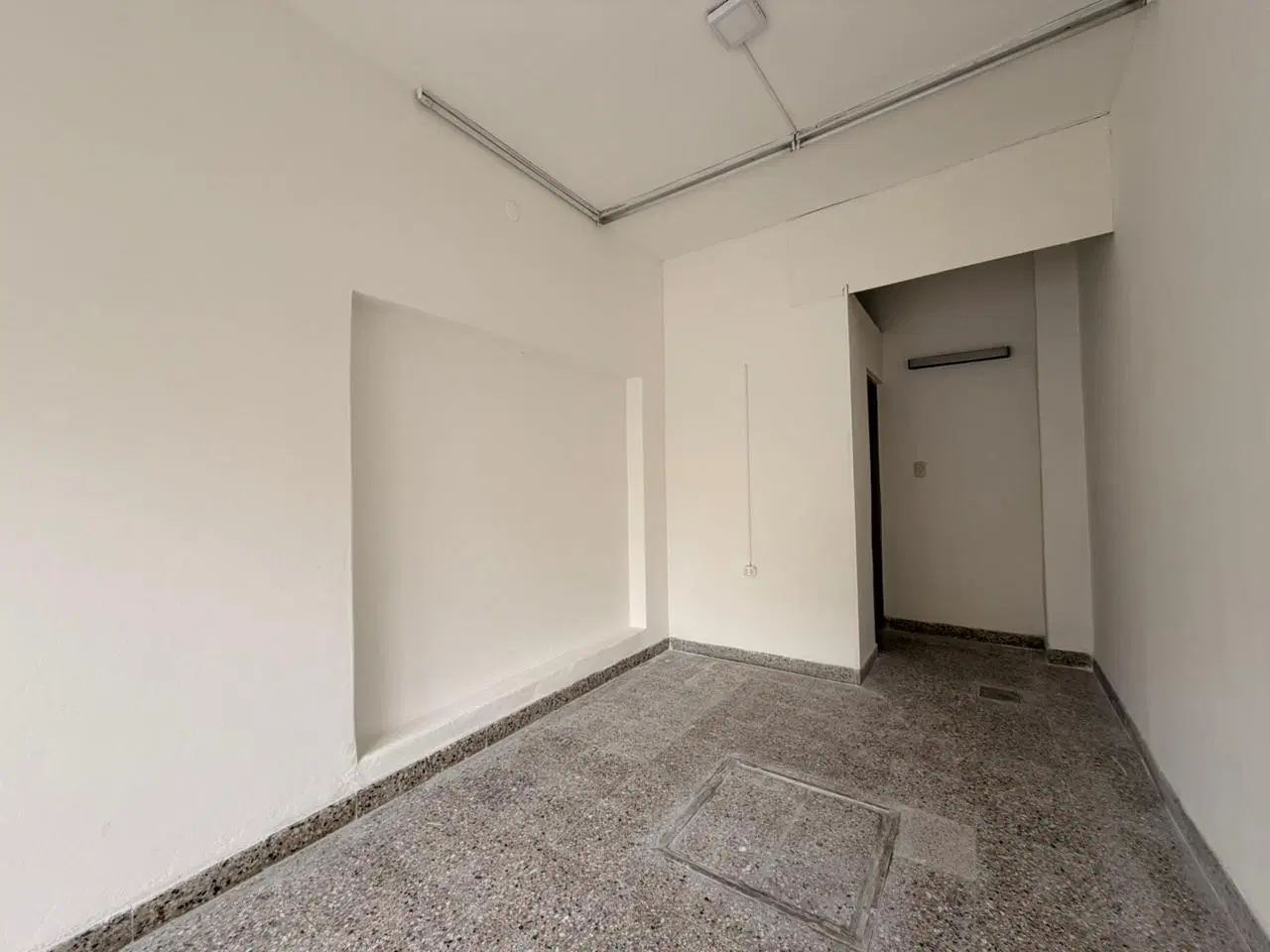 Local comercial en ALQUILER sobre calle Mendoza 4