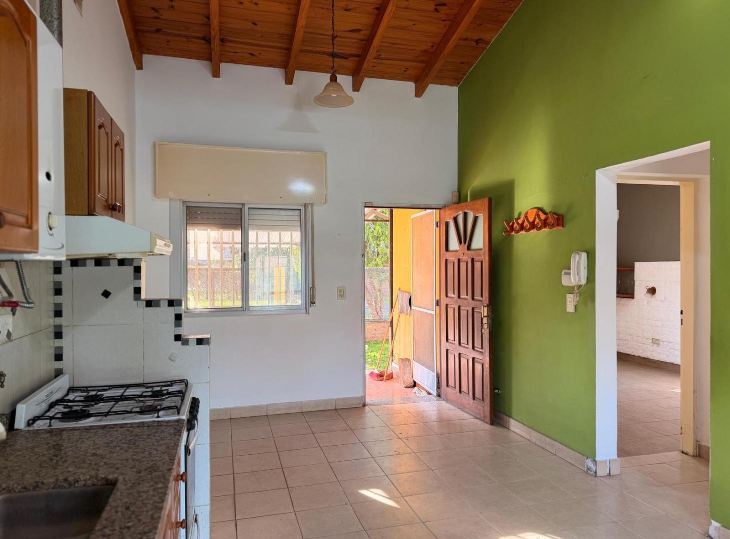 Foto de ALQUILER: Funes, Santa Fe | 2 Dormitorios | Pileta | Cochera, imagen 4