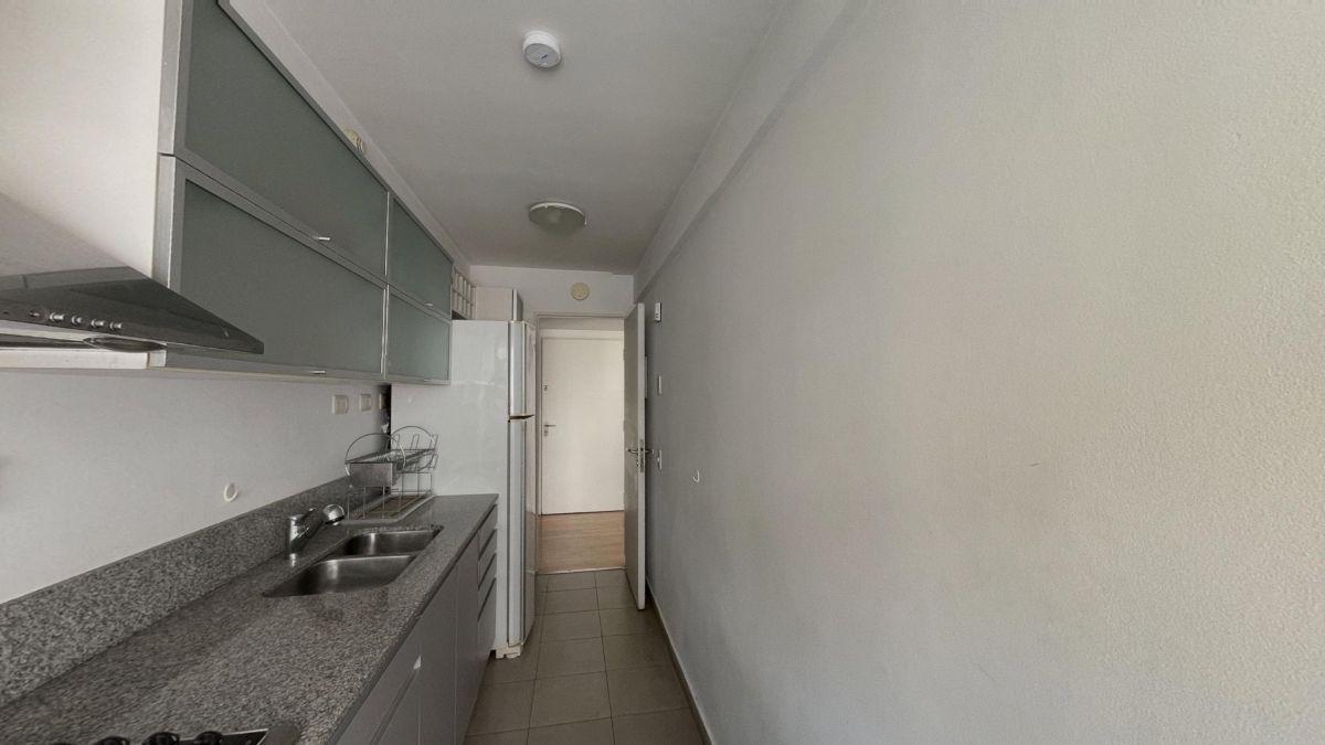 Departamento de 3 ambientes en Torre Oro