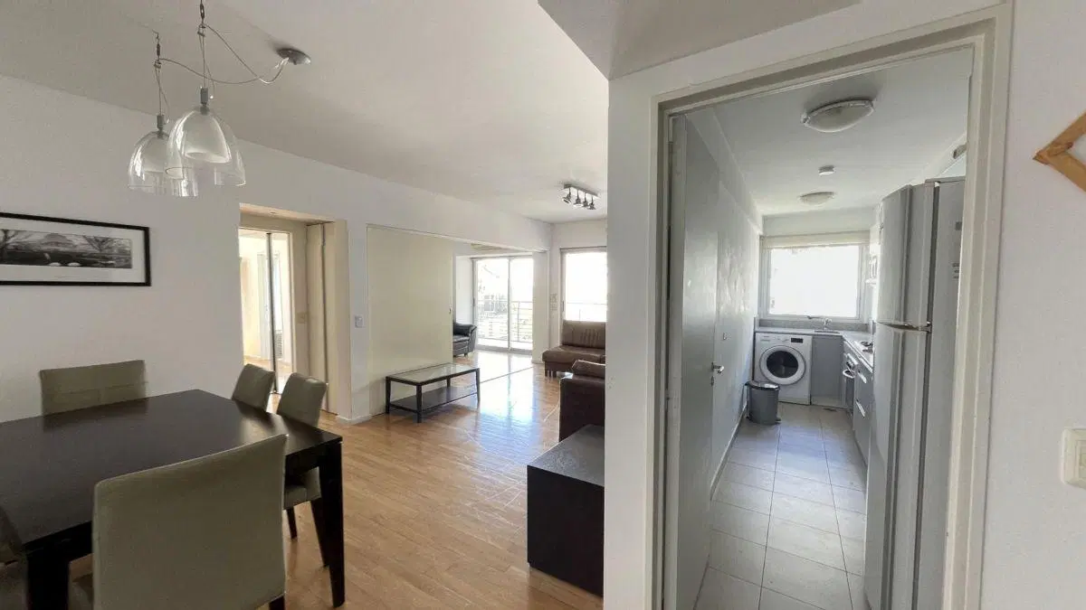 Departamento de 3 ambientes en Torre Oro 5