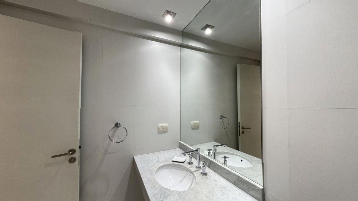 Departamento de 3 ambientes en Torre Oro