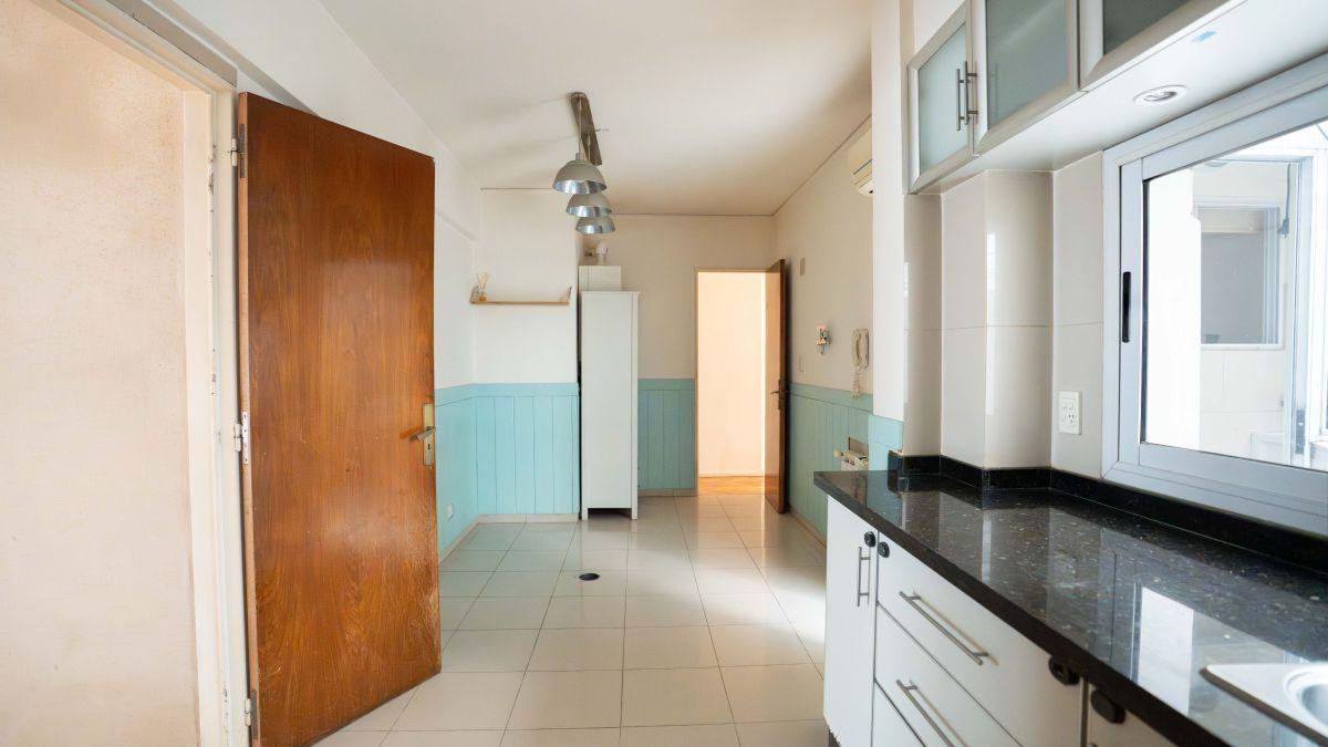 Departamento de 4 ambientes en La Pampa y O'Higgins, Belgrano