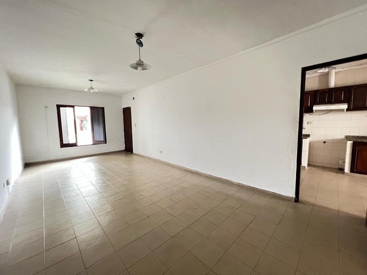 Se Vende Casa de 3 Dorm. en Reconquista 1