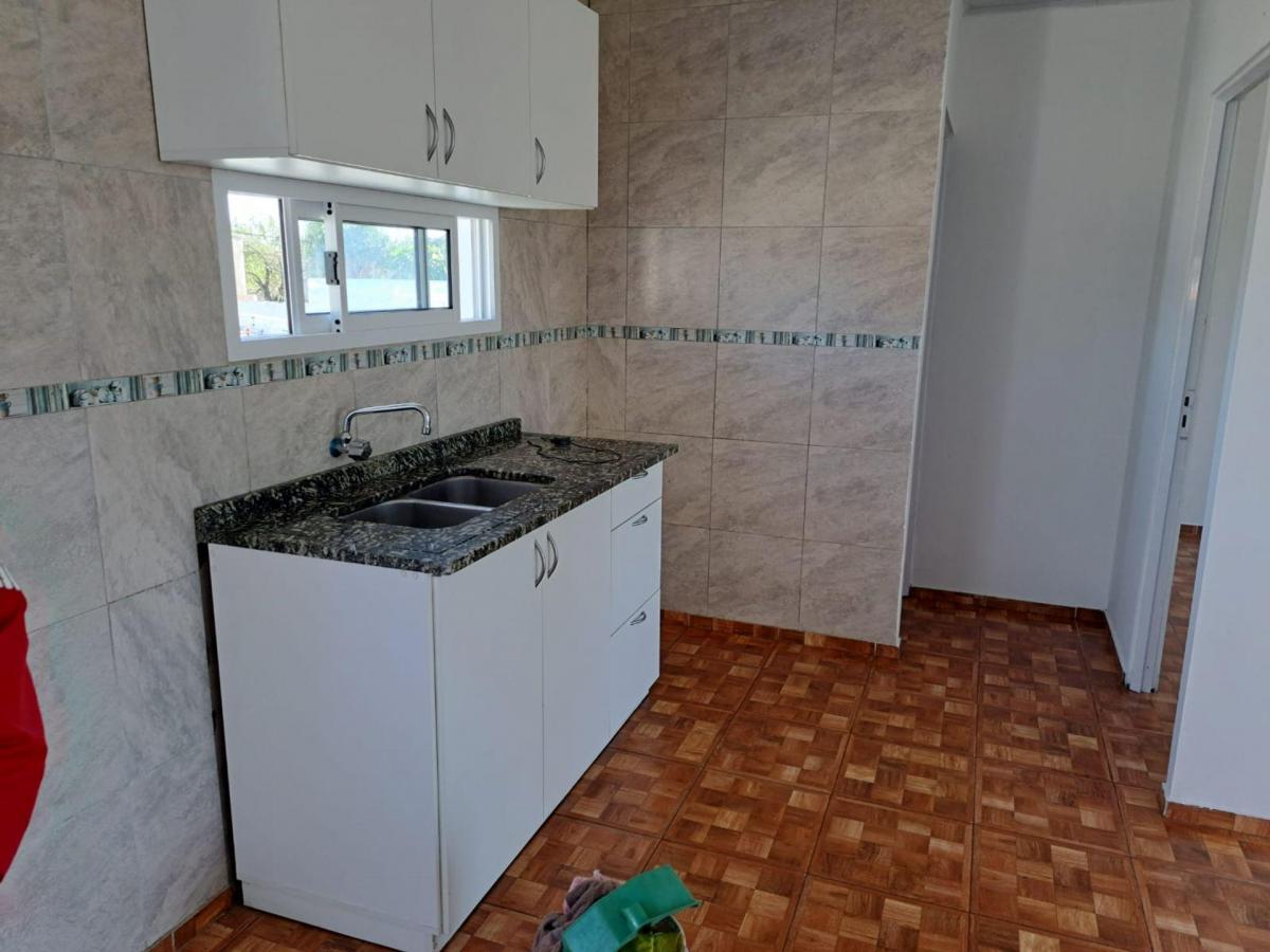 En Venta Complejo de 3 Deptos y 1 Local Comercial. 4