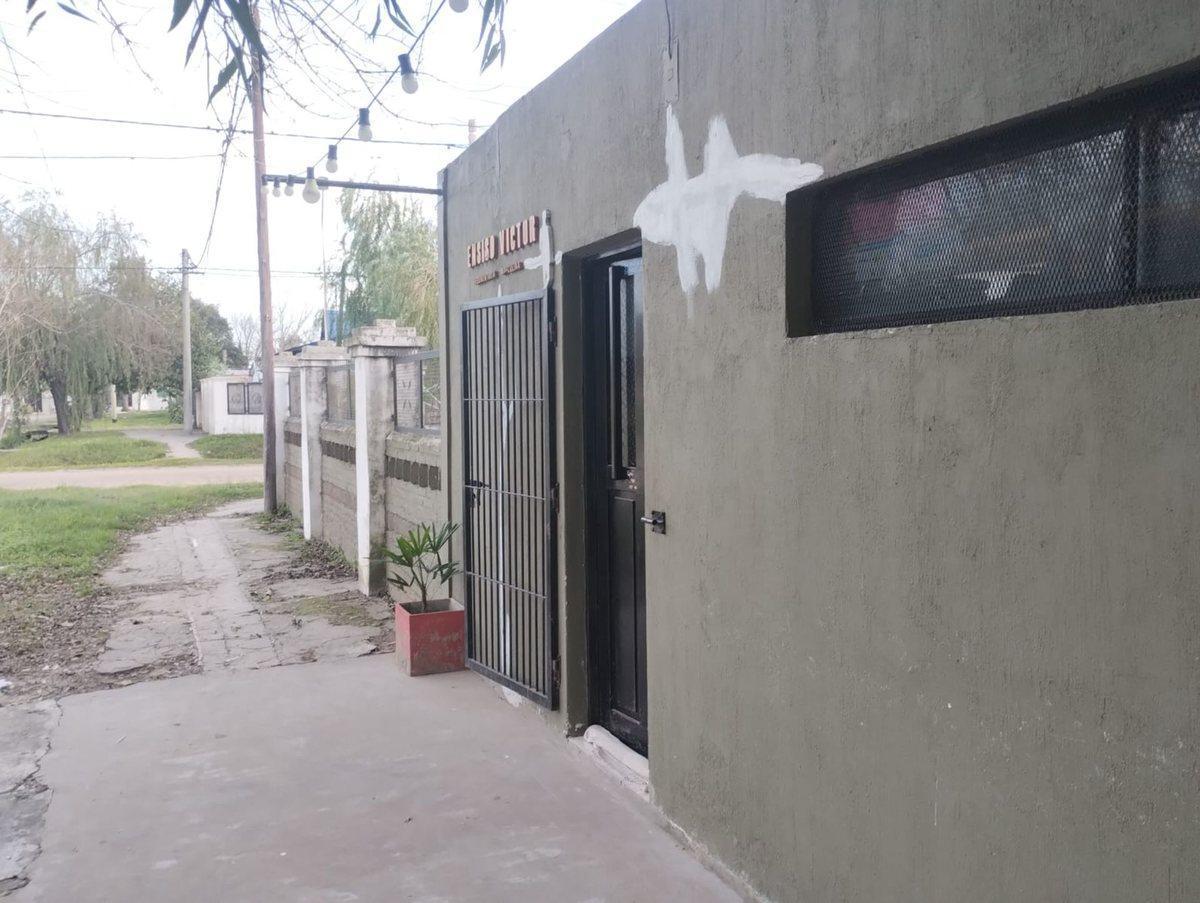 Se Vende Casa en Barrio America - Reconquista - 3 Dorm 5