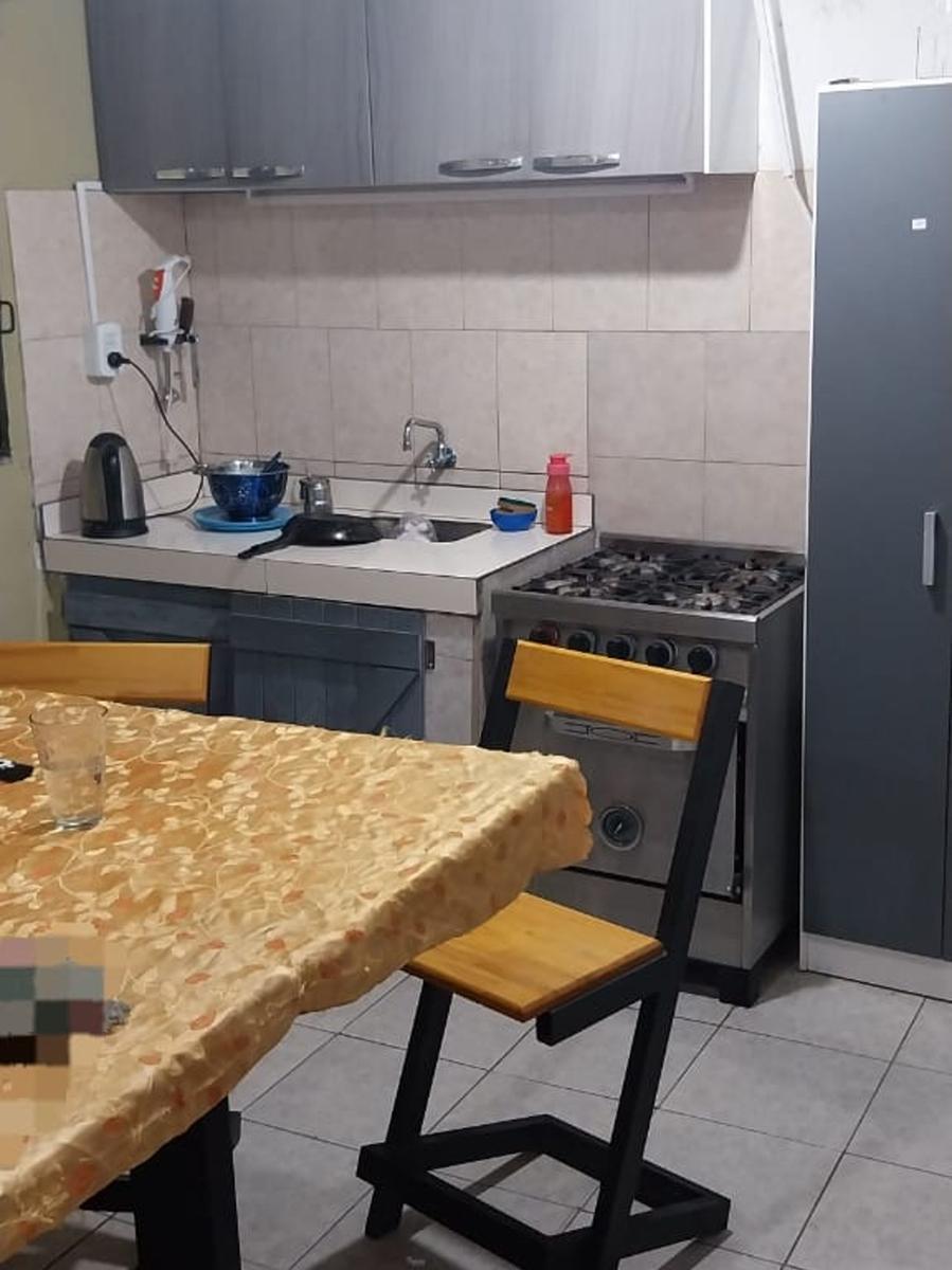 Casa en Barrio San Jeronimo del Rey 5