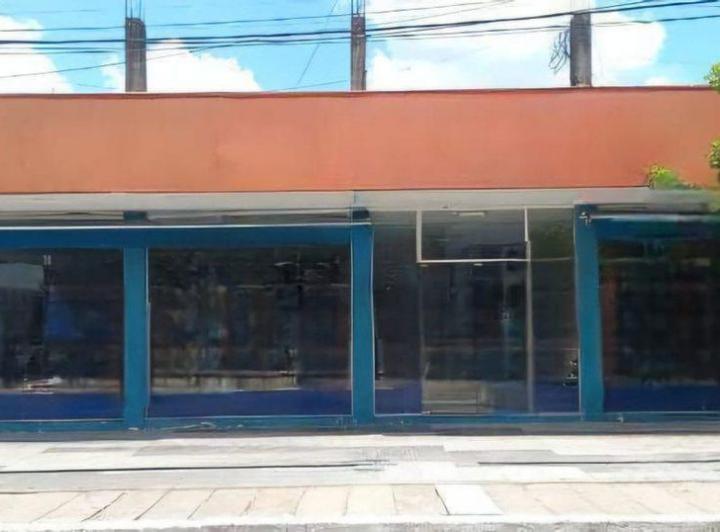 Se Vende Propiedad en el Centro de Reconquista 3