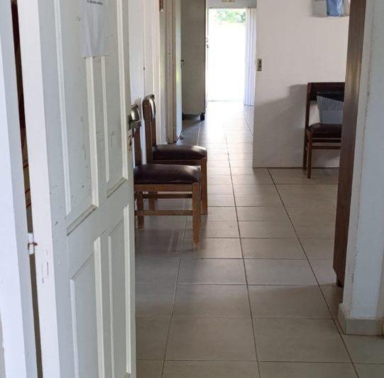 SE VENDE CASA EN BARRIO SAN MARTÍN-RQTA 4