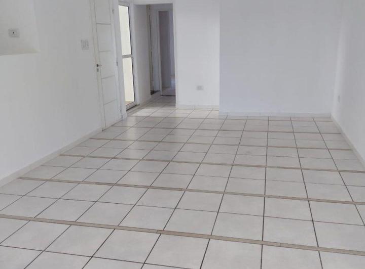 Dpto ituzaingo 1616 planta alta. 2