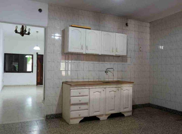 SE VENDE CASA Y DEPARTAMENTO EN RECONQUISTA 4