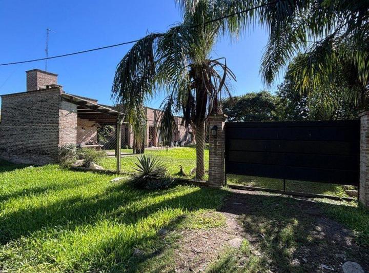 SE VENDE CASA EN LOTEO BASCOLO 2