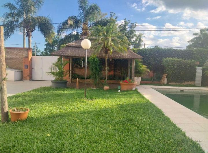 SE VENDE CASA EN BARRIO LAS FLORES RECONQUISTA 3