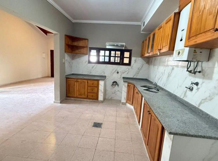 Casa en Venta Reconquista 3 Dorm -Lisandro de la T 5
