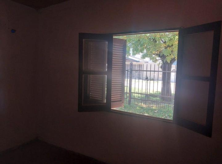 SE VENDE CASA EN RECONQUISTA, Bº LAS FLORES 5