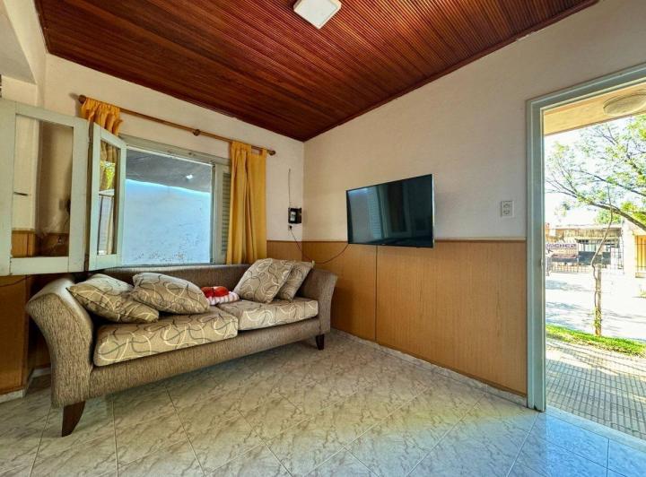 CASA EN VENTA BARRIO SAN MARTIN, RECONQUISTA 3