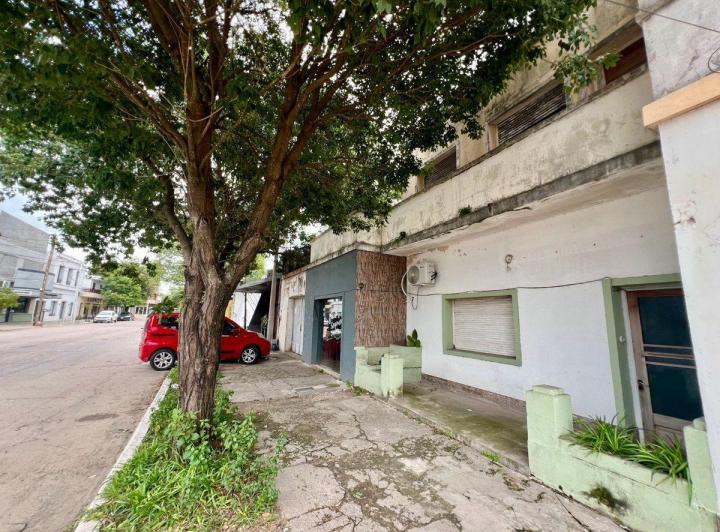 Local Céntrico + Casa sobre calle Patricio Diez 4