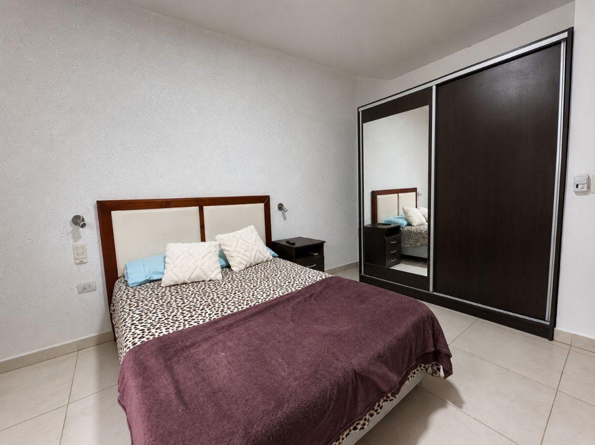 En Venta Casa de Dos Dormitorios con Piscina