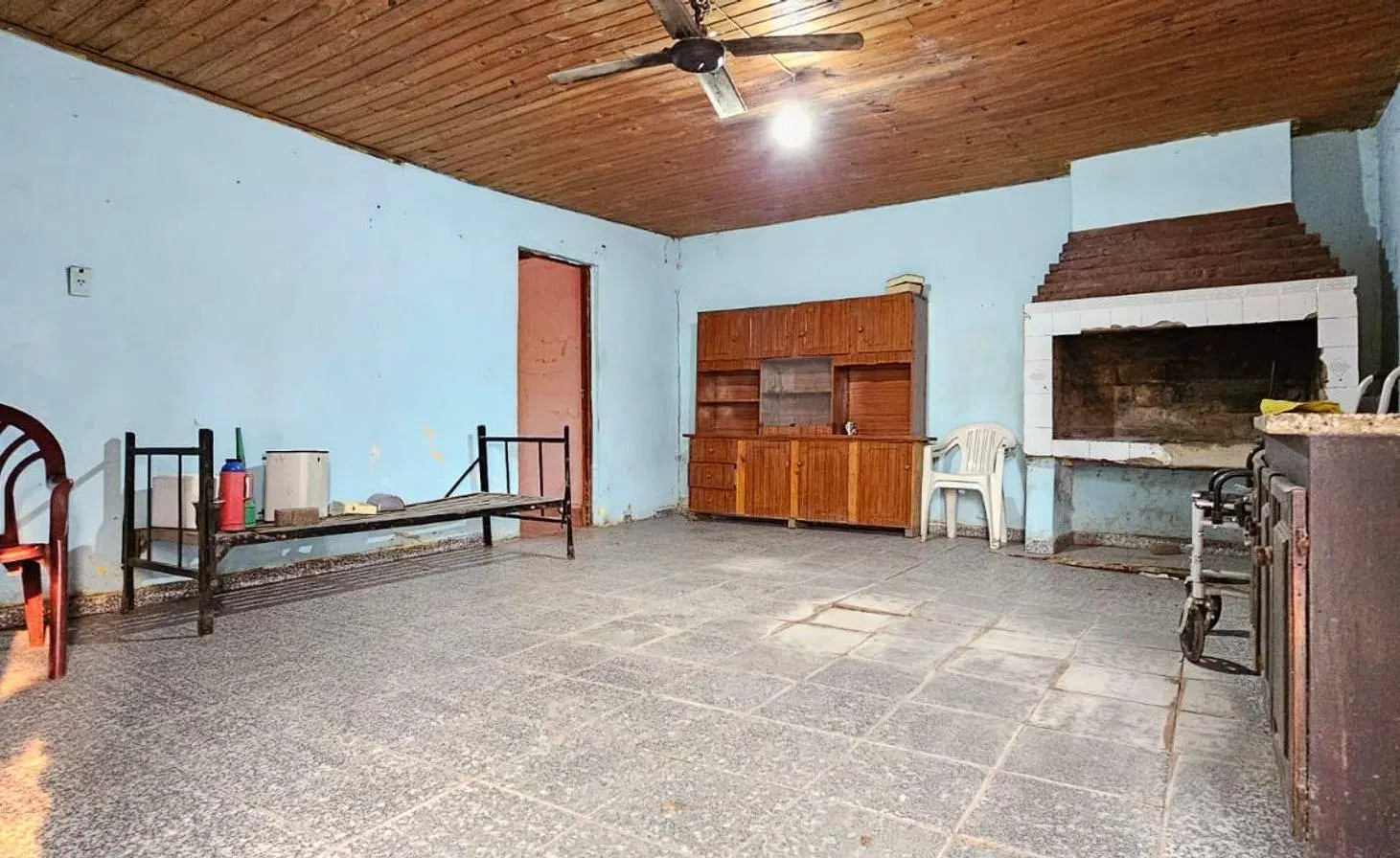 Se vende casa en Barrio América de Reconquista 4
