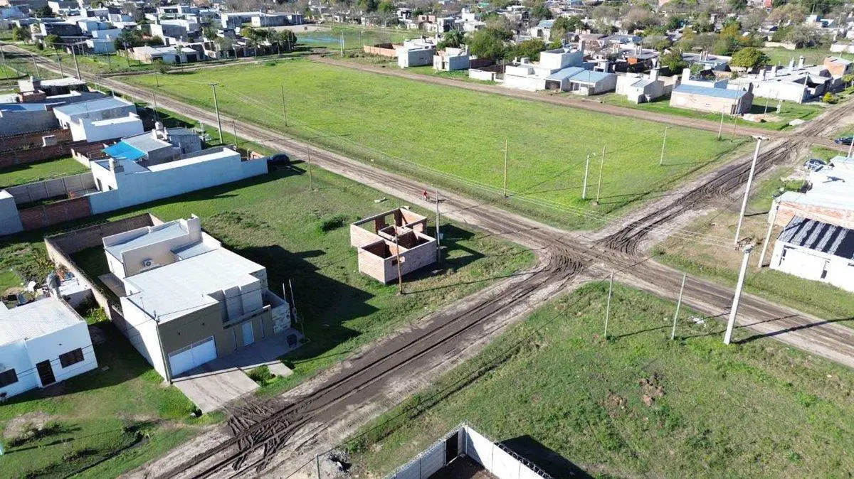 Se Vende terreno con construcción al 30%. 5