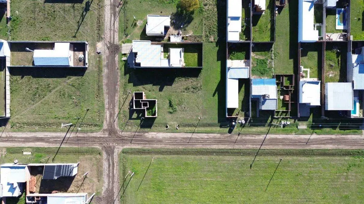 Se Vende terreno con construcción al 30%. 3
