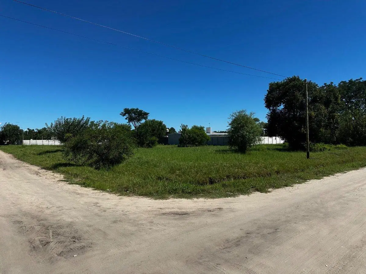 Terrenos en Venta Reconquista barrio Los Andes!! 5