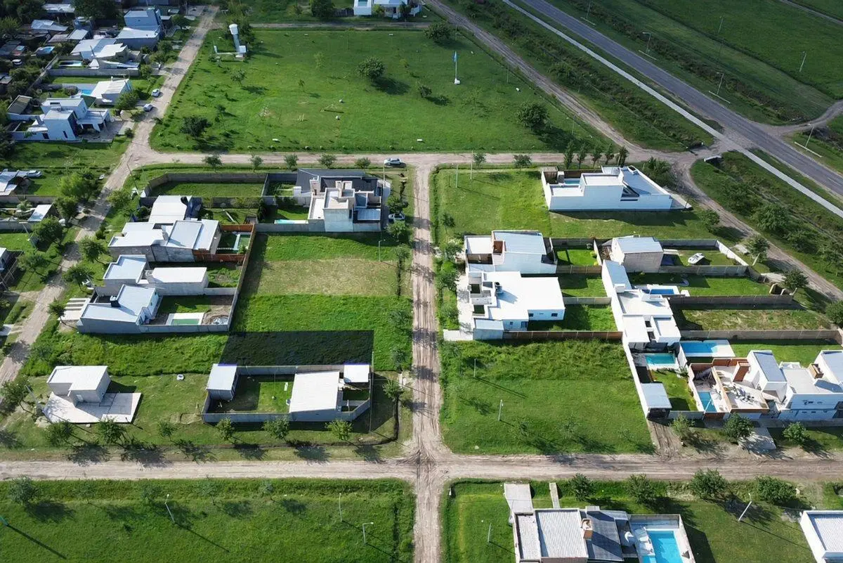 SE VENDE TERRENO EN LOS NARANJOS RECONQUISTA 2