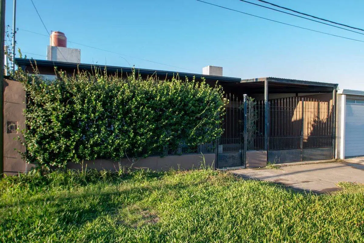 Se vende casa en B° Martelossi Reconquista 5