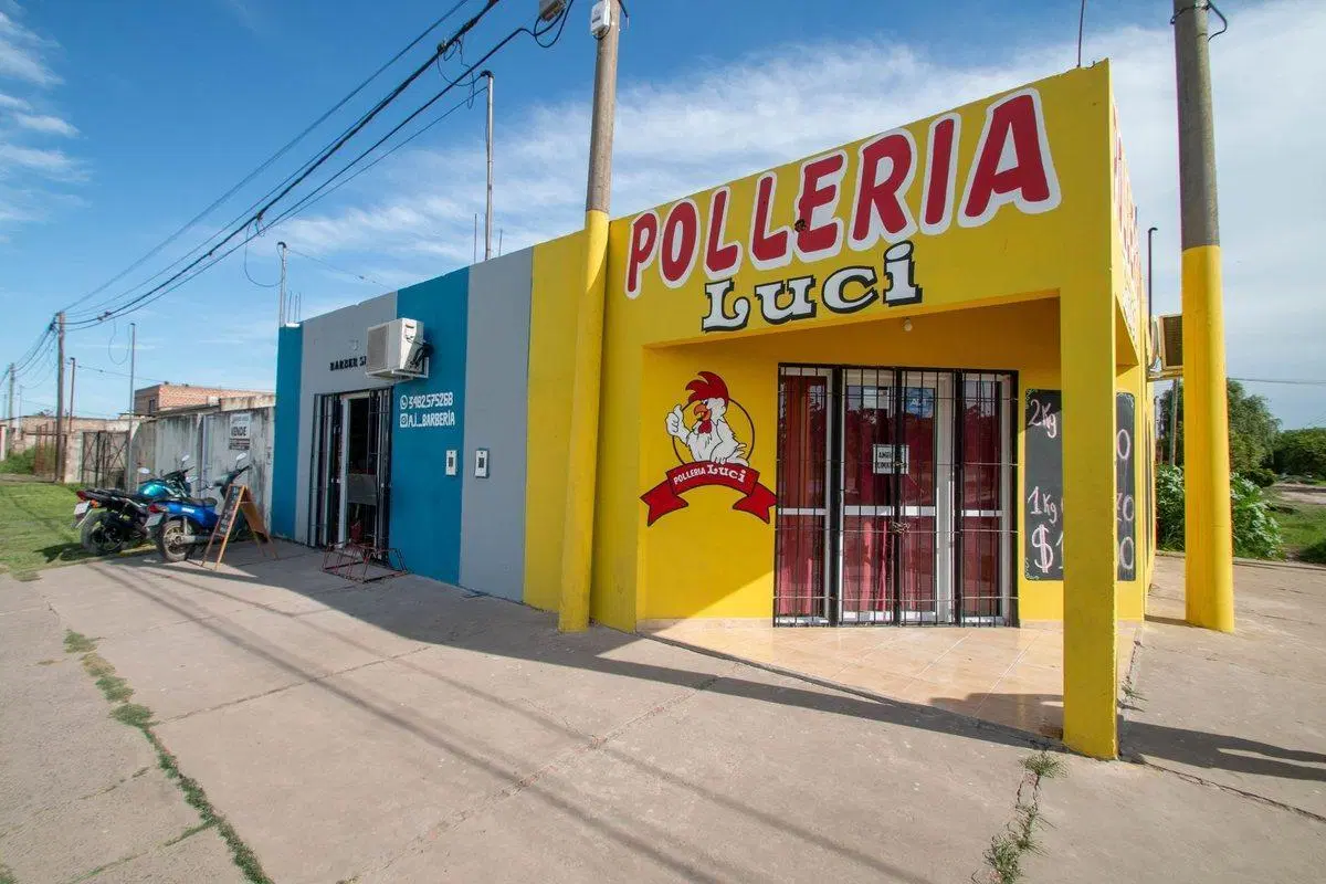 Se venden 2 locales sobre 47 (Islas Malvinas) Rqta 5