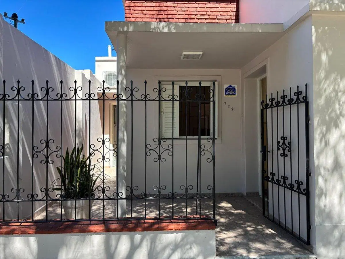 Se VENDE casa en Reconquista. 5