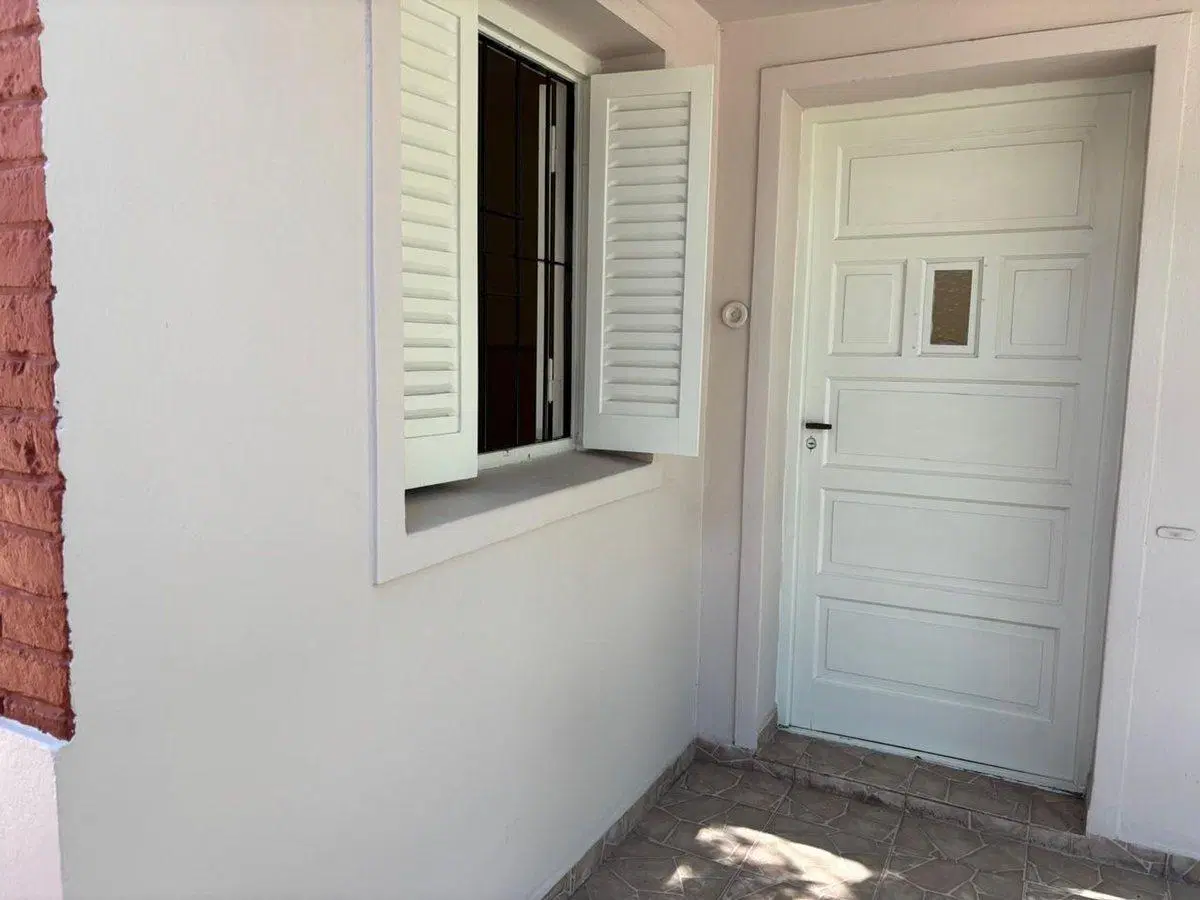 Se VENDE casa en Reconquista. 4