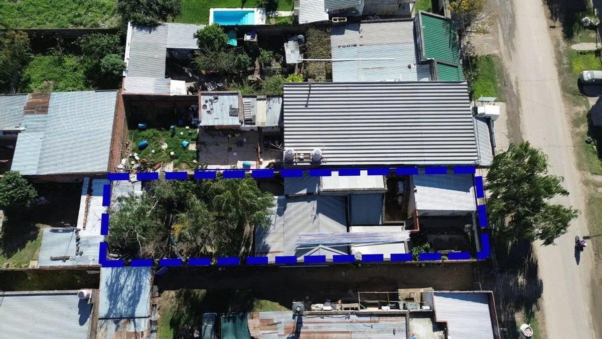 SE VENDE CASA A REFACCIONAR 5