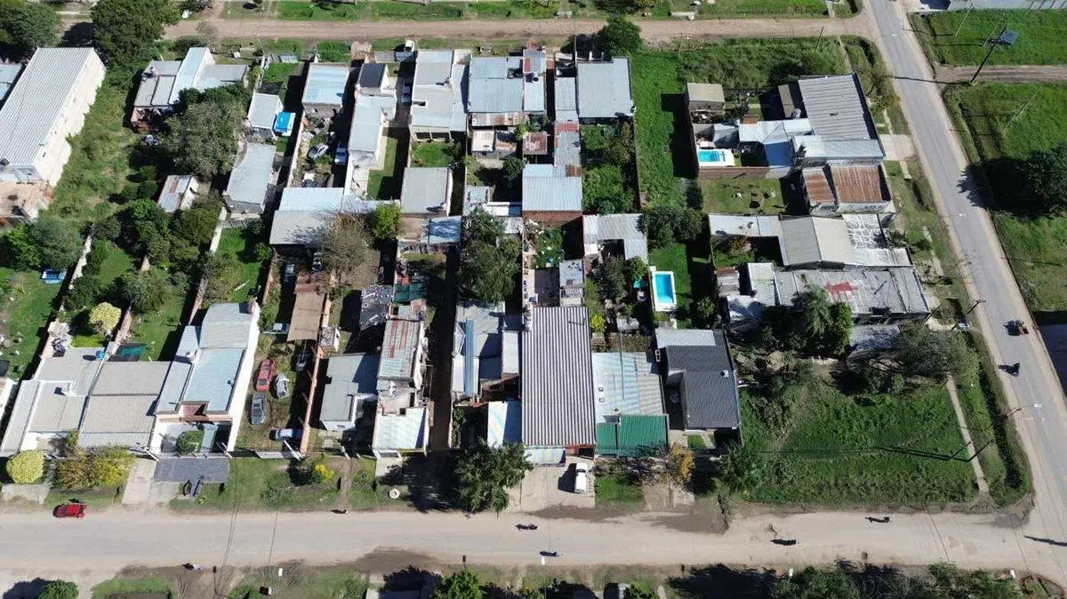 SE VENDE CASA A REFACCIONAR 4