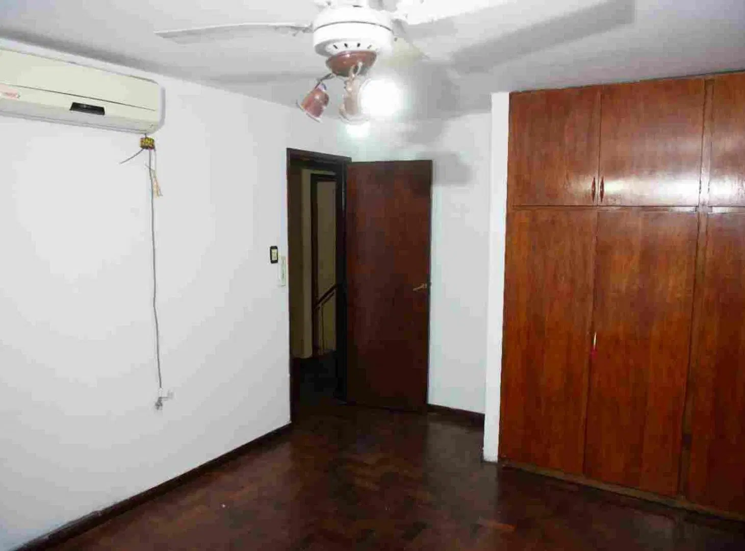 Casa con Local en Venta sobre Patricio Diez 5