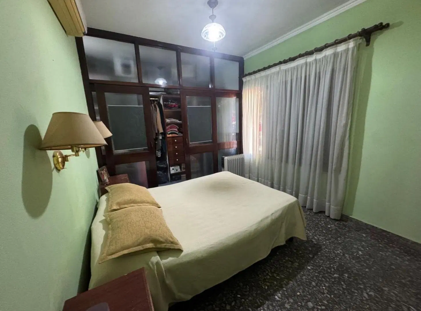 Casa centrica  en venta ubicada en Moreno 872. 5