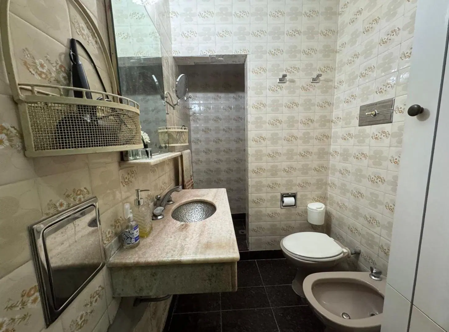 Casa centrica  en venta ubicada en Moreno 872. 2